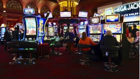 Dunia Slot Online 2025: Antara Hiburan Digital, Strategi Menang, dan Inovasi Teknologi